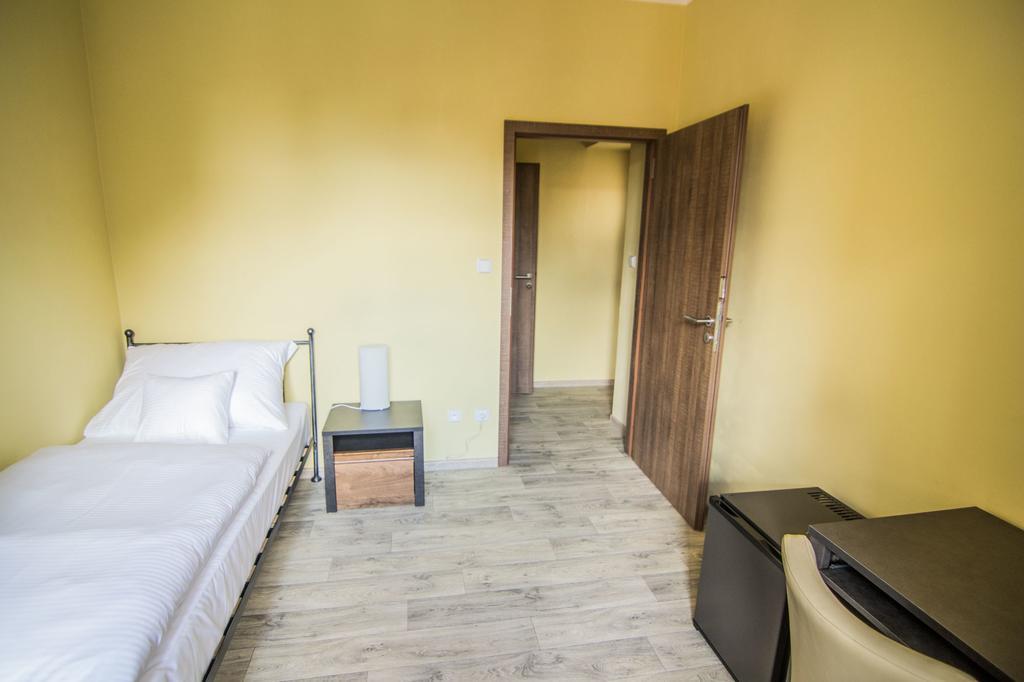 Pension Viktorin Poděbrady Buitenkant foto