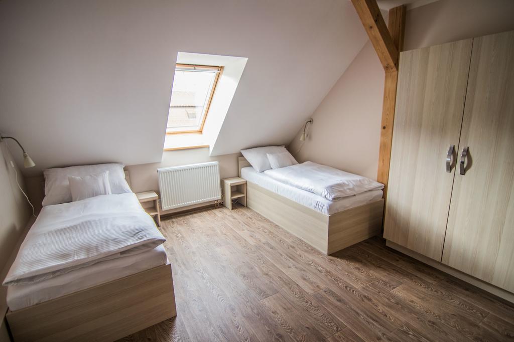 Pension Viktorin Poděbrady Buitenkant foto