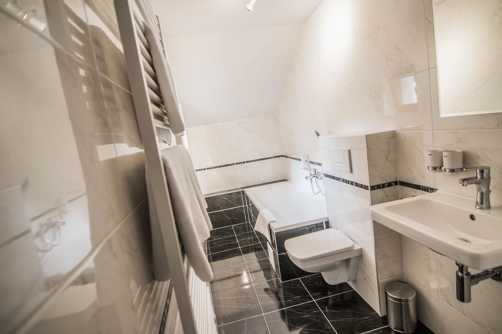 Pension Viktorin Poděbrady Buitenkant foto